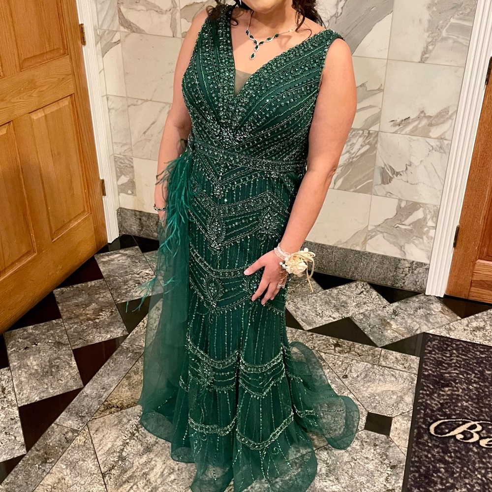 Elegant Green Beaded Prom Dress